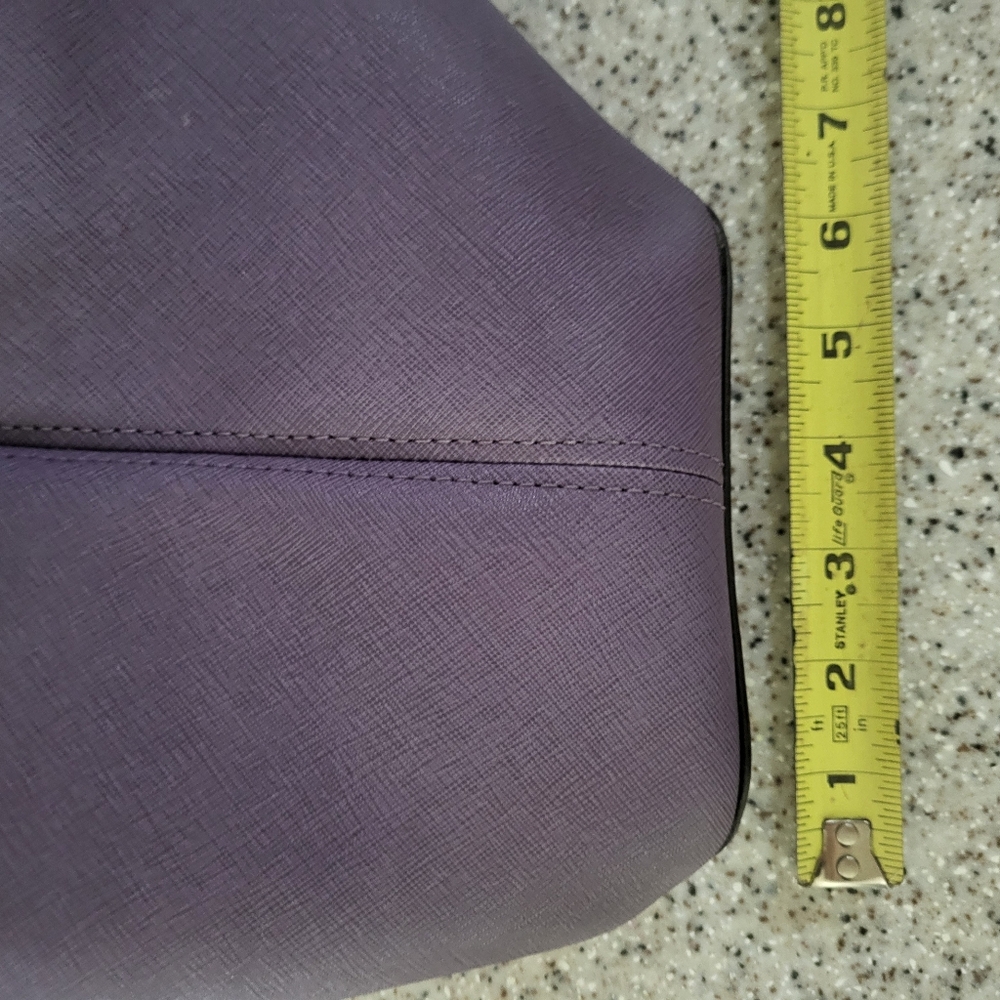 Chic MICHAEL KORS Leather Purple (Iris) Bag / Tote with Spacious Interior - Picture 13 of 13